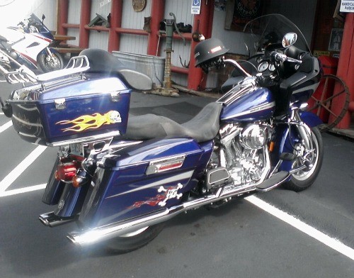 Harley Davidson Road Glide with hand stitched custom leather seat